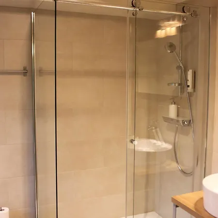 B&B 르 주르 엣 라 누잇 비앤비