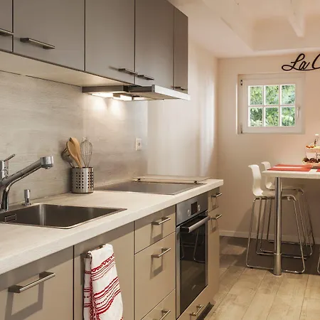 Le Jour Et La Nuit Bed & Breakfast Geneva